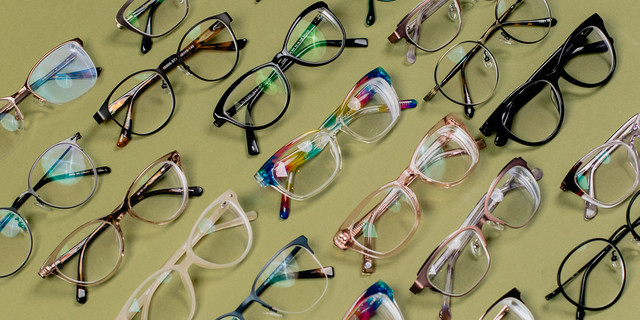 What to choose: ready-made glasses or to order?